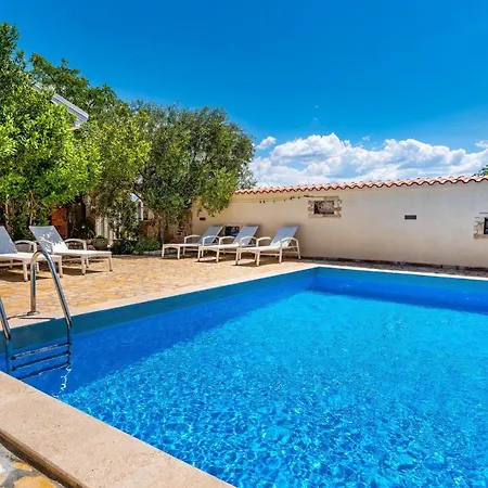 Olive House Casa de Férias Zadar